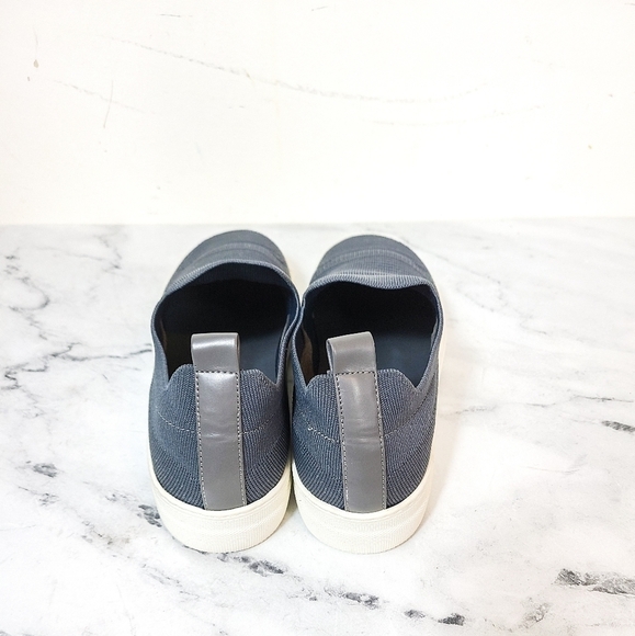 Material Girl Grey Sneaker 10 NWT - Picture 5 of 7